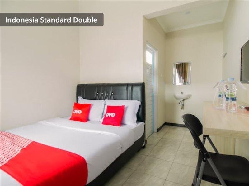 OYO 1078 Fakhira Residence Cianjur Bagian luar foto