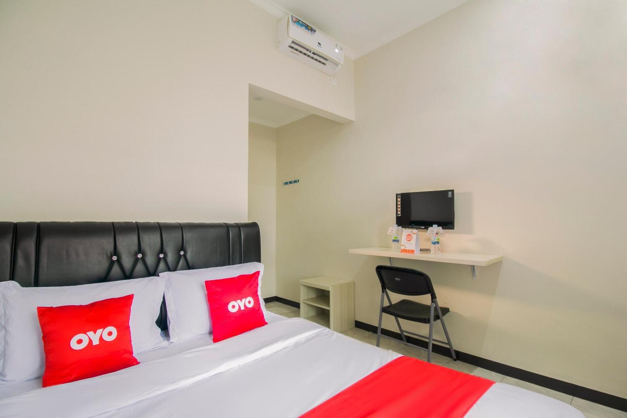 OYO 1078 Fakhira Residence Cianjur Bagian luar foto