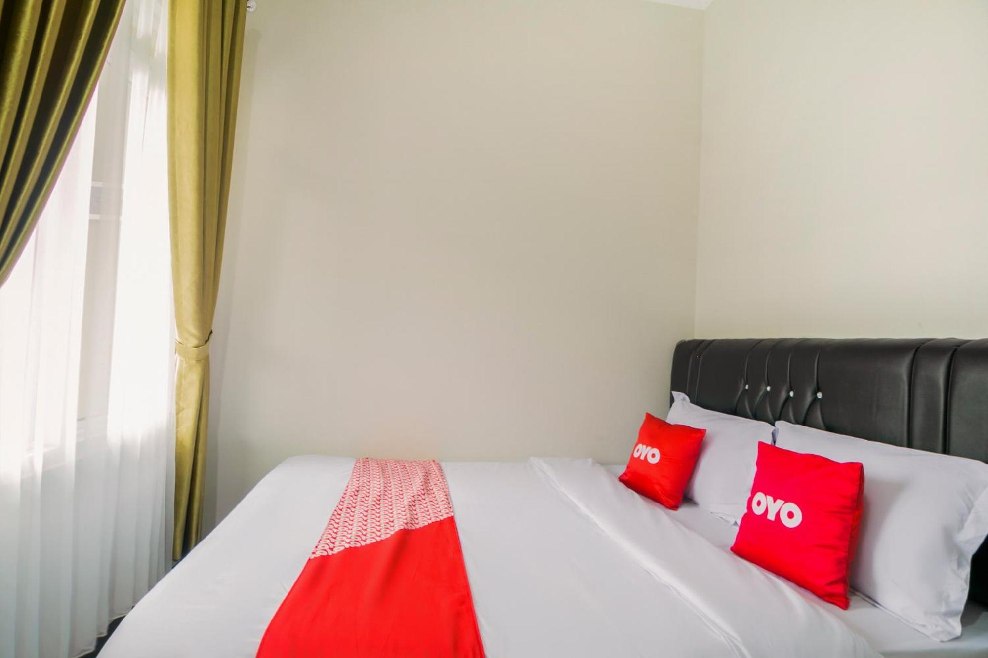 OYO 1078 Fakhira Residence Cianjur Bagian luar foto