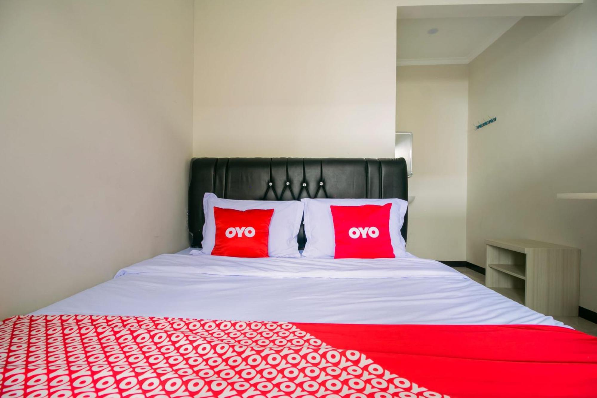 OYO 1078 Fakhira Residence Cianjur Bagian luar foto